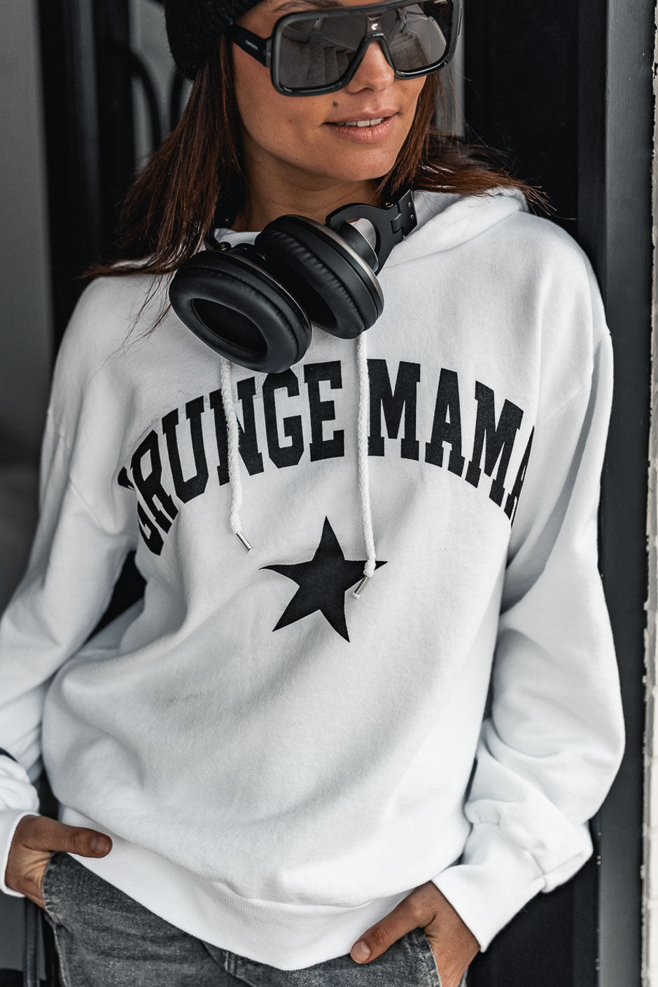 ICONIC WHITE SWEATSHIRT