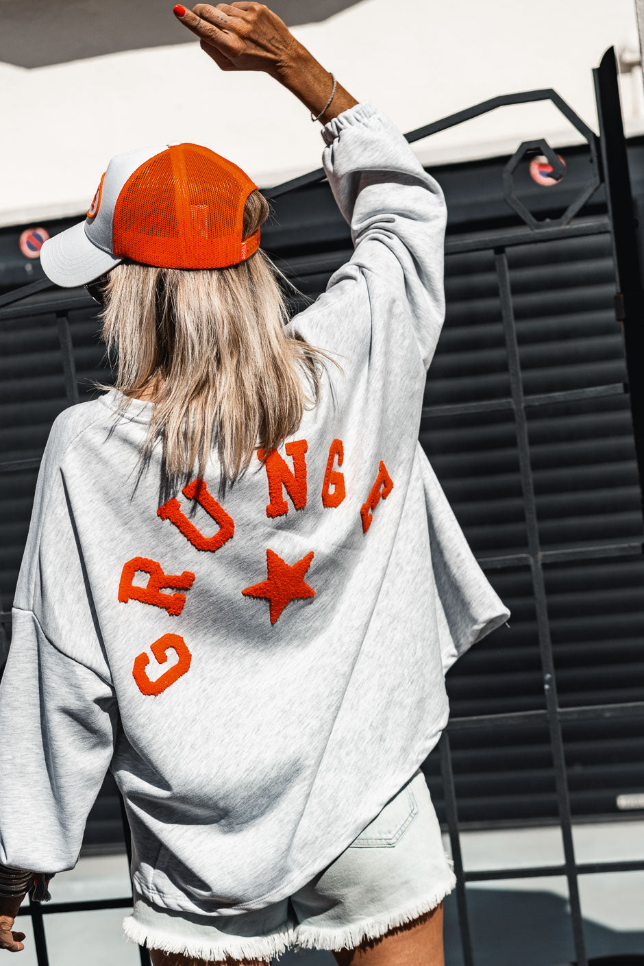 SWEAT TEAM GRIS