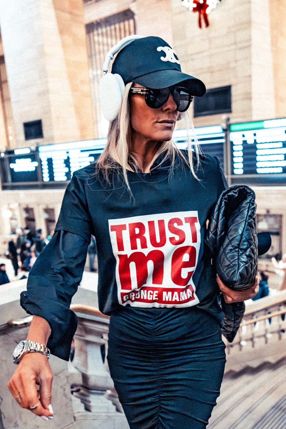 T-shirt Grungemama Trust me noir