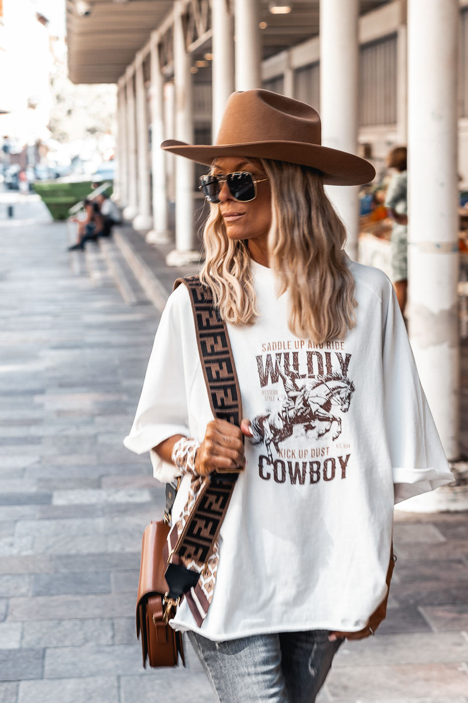 T-shirt Wildly blanc