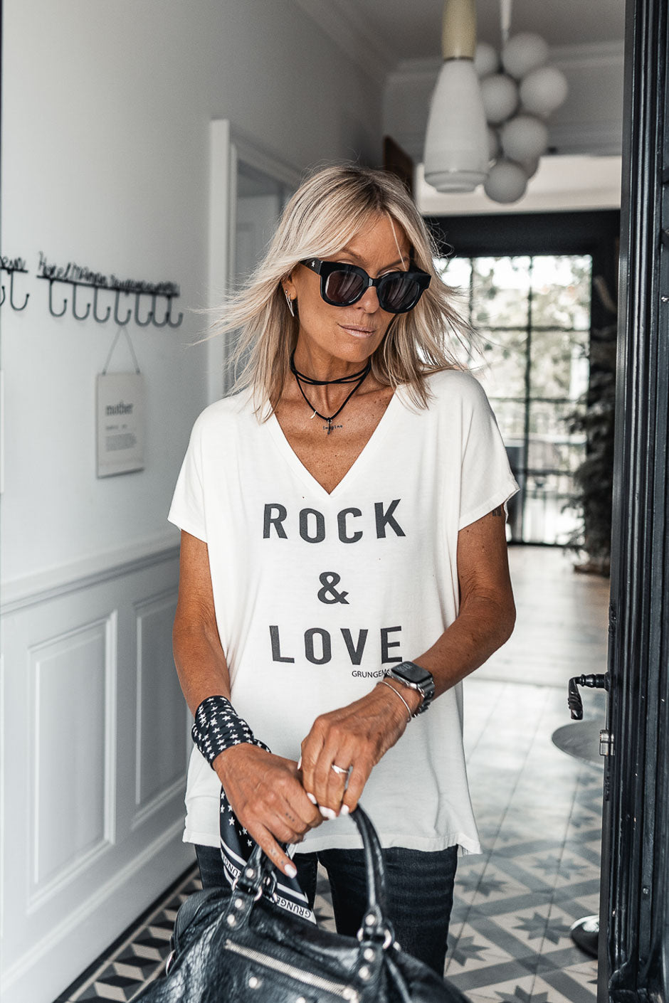 PIERCE LOVE ECRU T-SHIRT