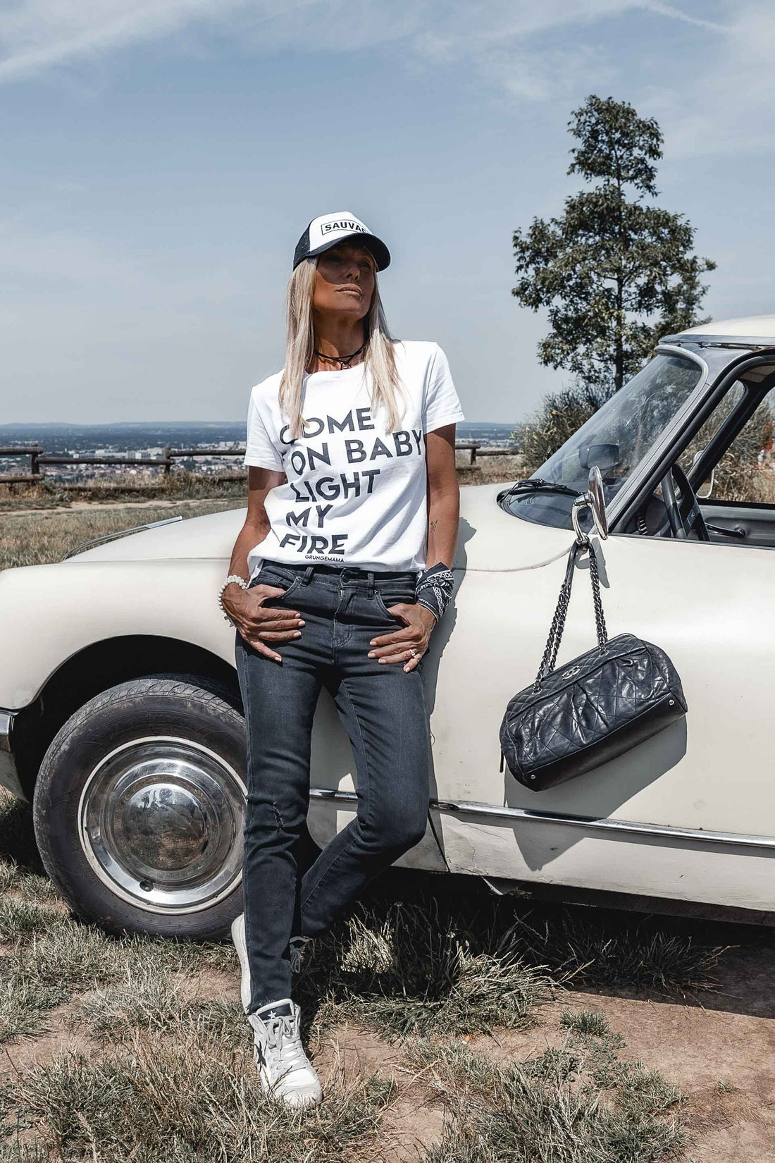 TEESHIRT COME ON BABY blanc inscription noir